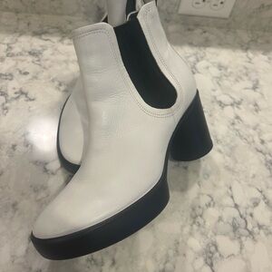 Ecco white leather ankle boot